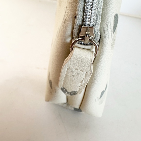 Disney travel bag make up toiletry bag Minnie small zip top - Picture 6 of 6